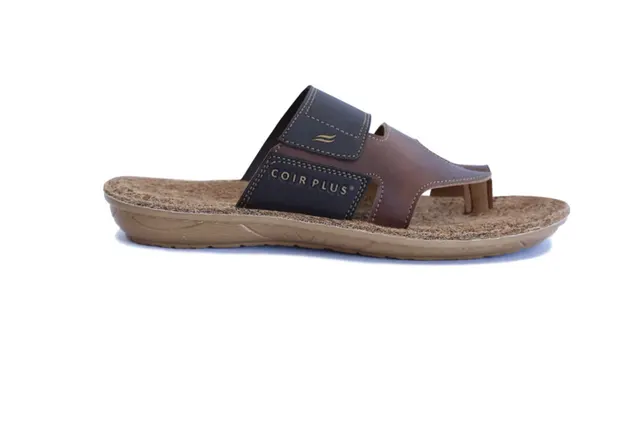 Men's slide with a coir footbed and brown upper
